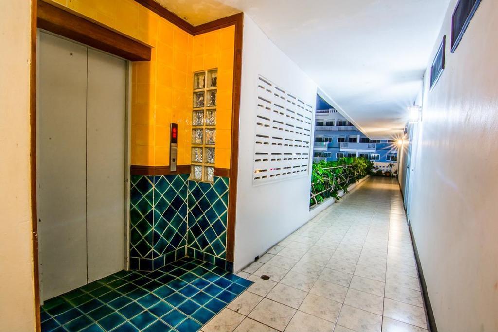 Hotel Sutus Court 4 Pattaya Zewnętrze zdjęcie