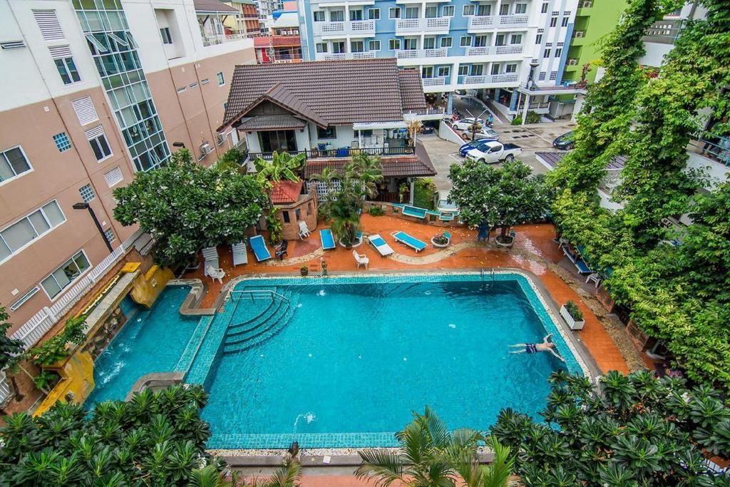 Hotel Sutus Court 4 Pattaya Zewnętrze zdjęcie