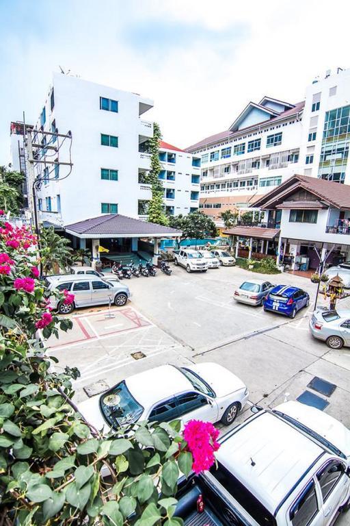 Hotel Sutus Court 4 Pattaya Zewnętrze zdjęcie