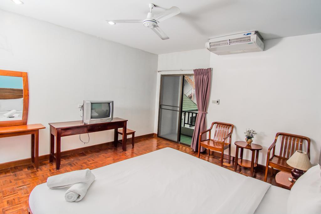 Hotel Sutus Court 4 Pattaya Zewnętrze zdjęcie