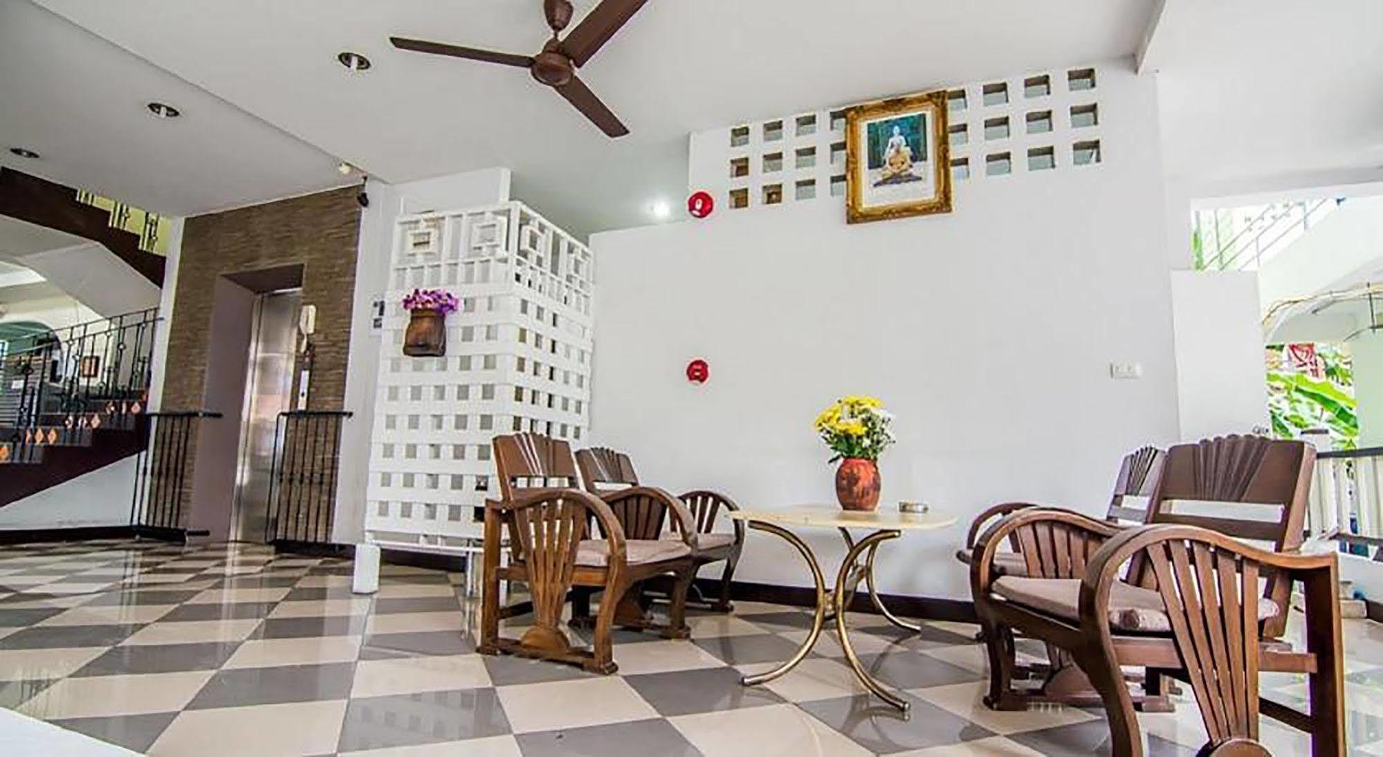 Hotel Sutus Court 4 Pattaya Zewnętrze zdjęcie