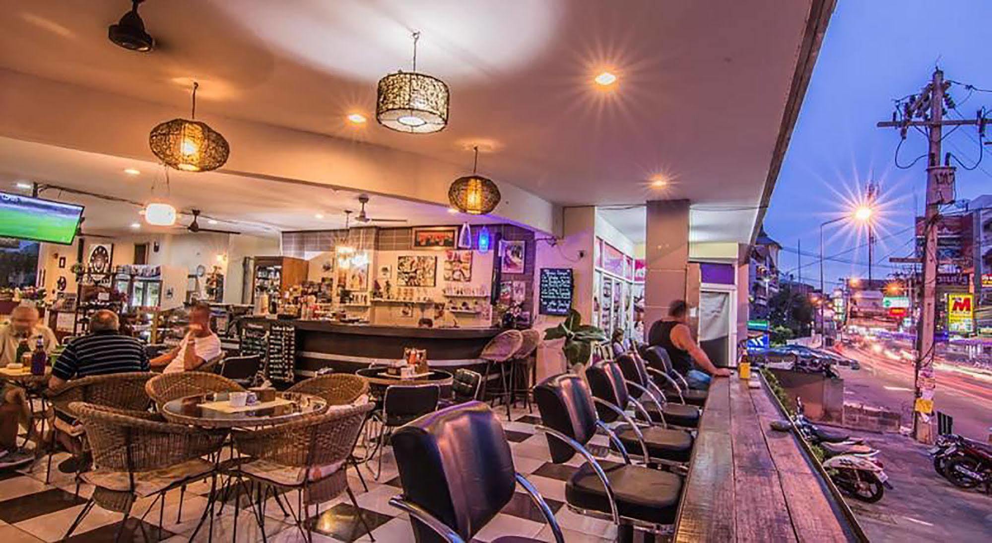 Hotel Sutus Court 4 Pattaya Zewnętrze zdjęcie
