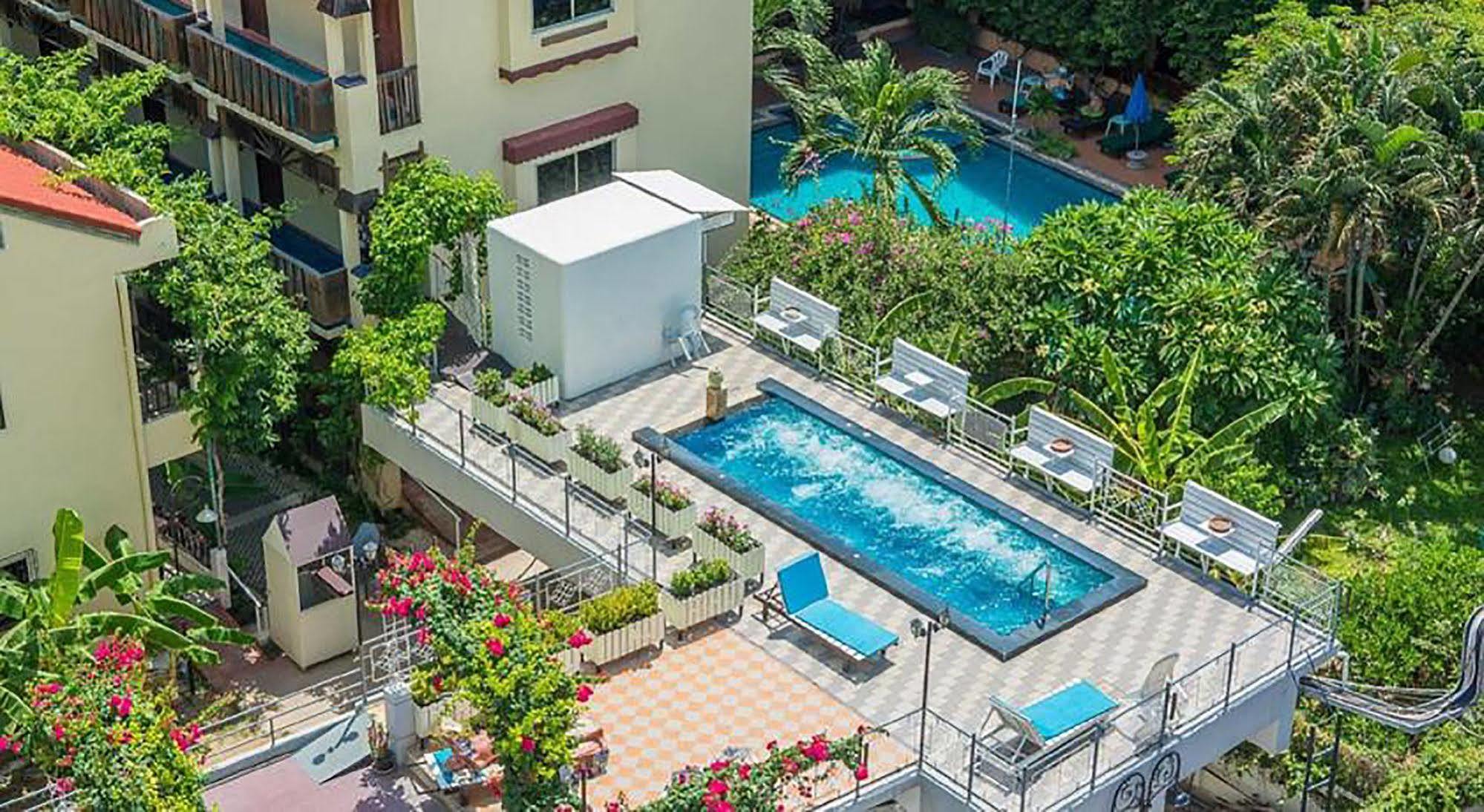 Hotel Sutus Court 4 Pattaya Zewnętrze zdjęcie