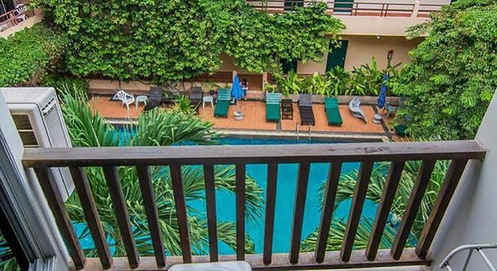 Hotel Sutus Court 4 Pattaya Zewnętrze zdjęcie