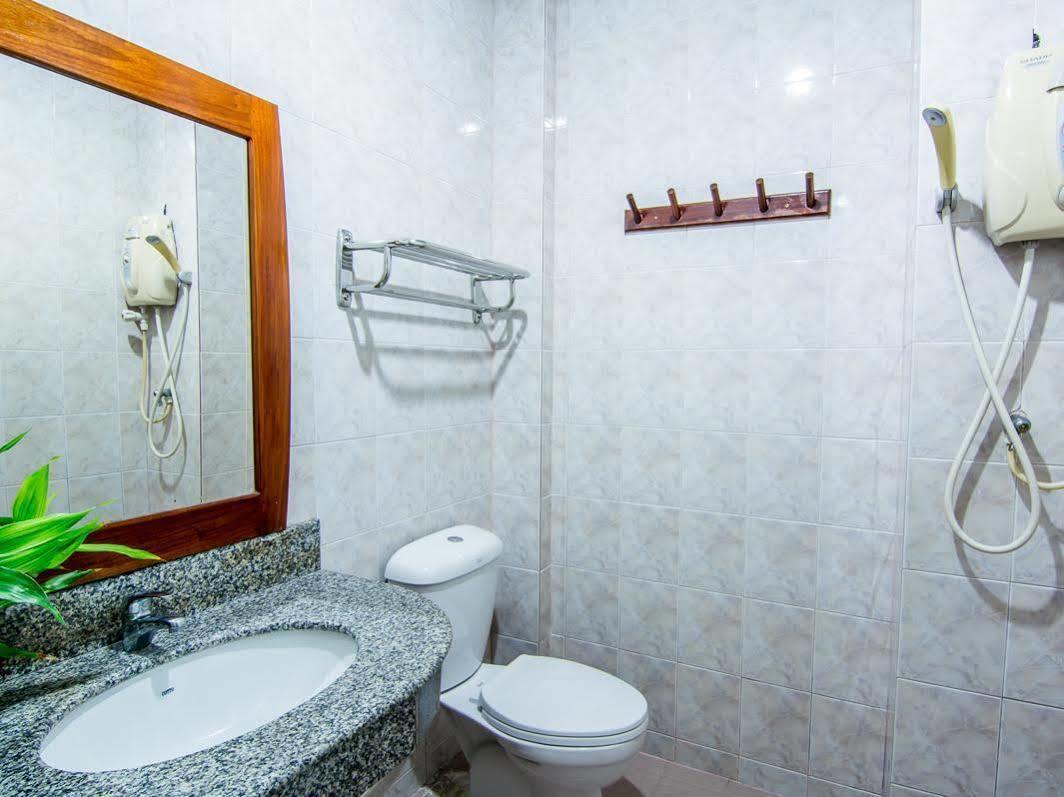 Hotel Sutus Court 4 Pattaya Zewnętrze zdjęcie