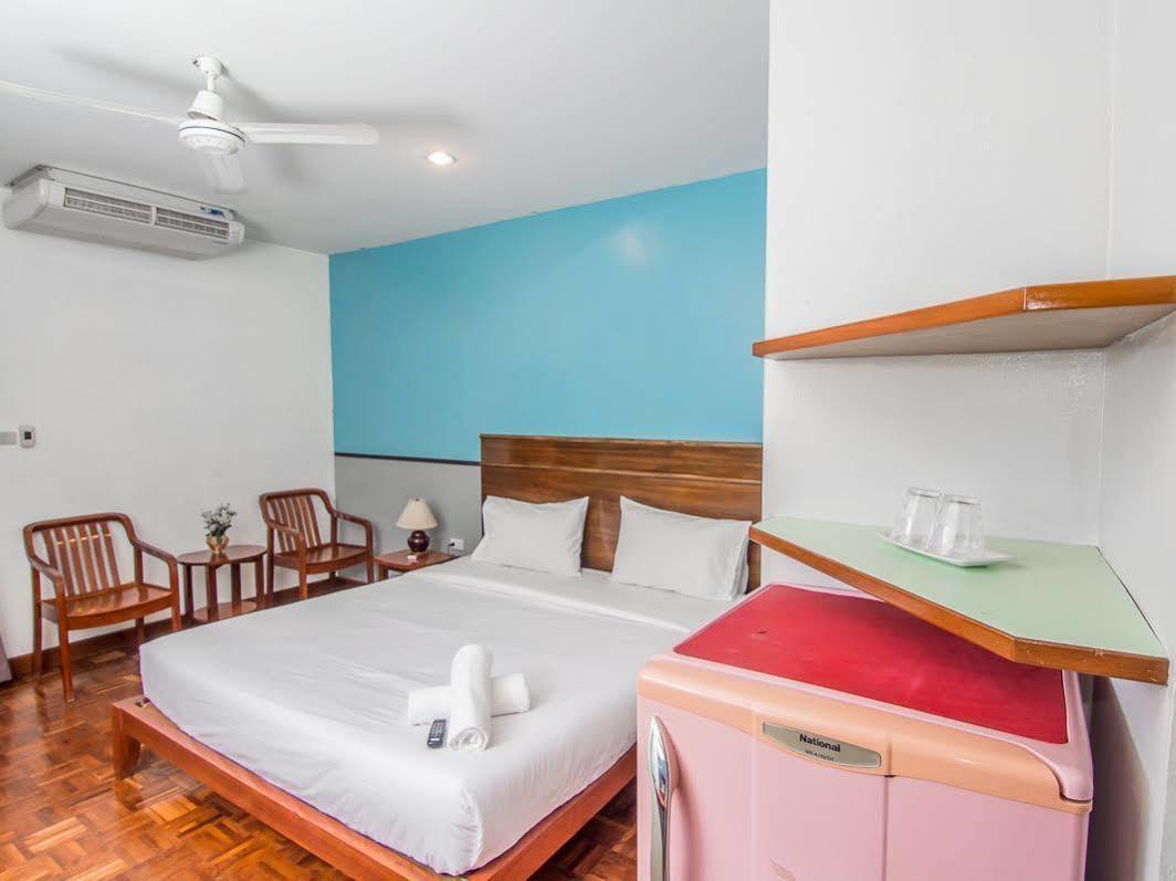 Hotel Sutus Court 4 Pattaya Zewnętrze zdjęcie