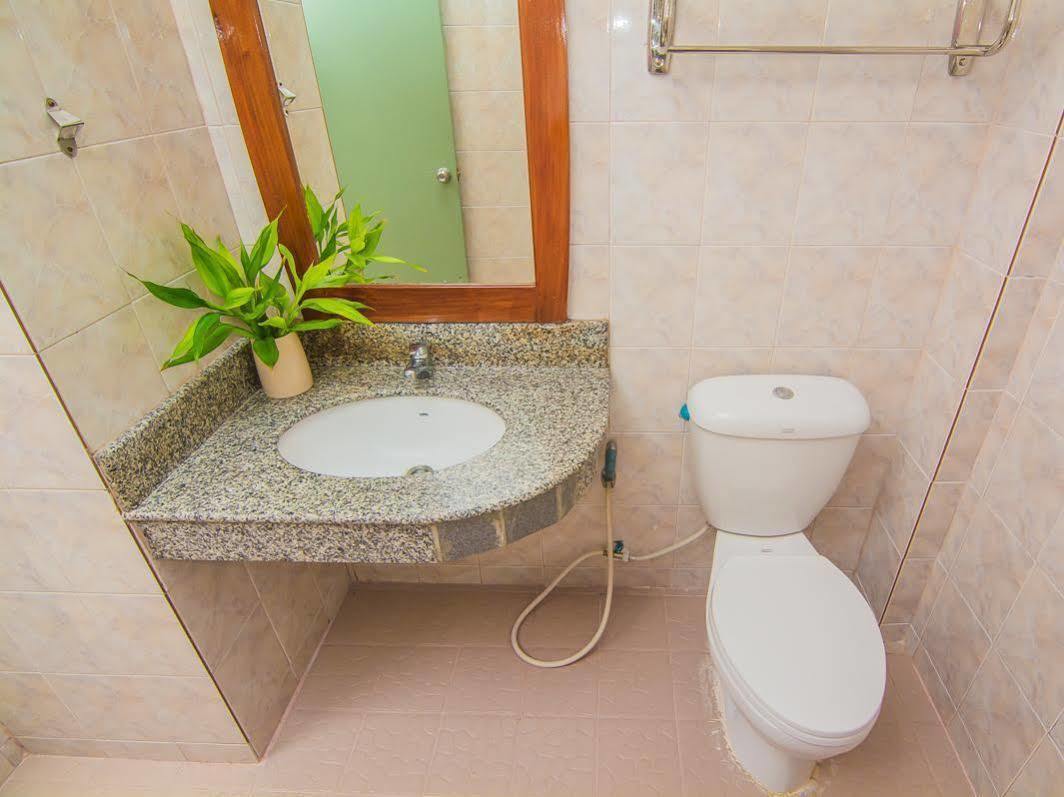 Hotel Sutus Court 4 Pattaya Zewnętrze zdjęcie